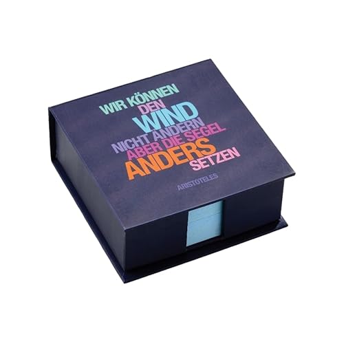 Zettelbox Wind mit einem Zitat von Aristoteles "Wirkönnen den Wind nicht ändern aber die Segel anders setzen." Mit 200 Notizzetteln. Zettelbox Wind mit einem Zitat von Aristoteles "Wirkönnen den Wind nicht ändern aber die Segel anders setzen." Mit 200 Notizzetteln. von CEDON