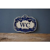 Wc Schild/Wohndekor Tür Dekor Badezimmer Vintage Fliese Türschild von CERAMICSbyVITA