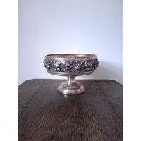 Antike Verzierte Sockelschale, Obstschale Aus Metall von CEsourced