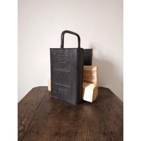 Antikes Metall Zur Aufbewahrung Von Kohle/Holz von CEsourced