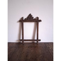 Kleiner Antiker Geschnitzter Holzrahmen Zur Wandbefestigung von CEsourced