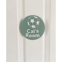 Personalisiertes Acryl Fußball Schlafzimmer Türschild | Benutzerdefinierte Namenstafel Kinderzimmer Wanddeko Zimmer Namensschild Jungenzimmerschild von CFJCreationsDesigns