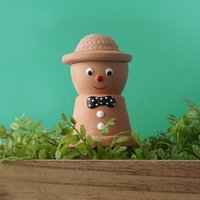 Mr. Plant Pot Terracotta Pflanztopf in Geschenkbox Mr. Plant Pot Terracotta Pflanztopf in Geschenkbox von CGBGiftware