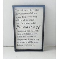 Wood Sign Für Mütter | Holzschild Kinderzimmer Rustikale Jen Hatmaker Zitat Baby-Dusche-Geschenk Elternschaft Muttertagsgeschenk von CHARLEYbrooke