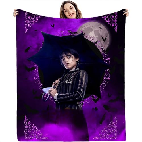 CHENGHUO Addams Family Kuscheldecke Flauschig,Wednes Decke Fleecedecke Wohndecken Couchdecke Flauschig,TV- Überwurf Tagesdecke Sofadecke Blanket (A,100x135) von CHENGHUO