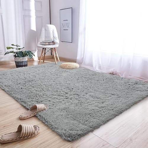 CHENMIAO Teppich Wohnzimmer 80 x 90 cm Bettvorleger Anti Rutsch Extra Große Flauschig Flauschiger Teppich Anti-Rutsch-Rückseite für Kinderzimmer Schlafzimmer, Hellgrau CHENMIAO Teppich Wohnzimmer 80 x 90 cm Bettvorleger Anti Rutsch Extra Große Flauschig Flauschiger Teppich Anti-Rutsch-Rückseite für Kinderzimmer Schlafzimmer, Hellgrau von CHENMIAO