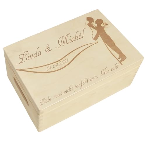 CHICCIE Holzbox Personalisiert zur Hochzeit Brautpaar - 30x20cm Aufbewahrungsbox Holztruhe von CHICCIE