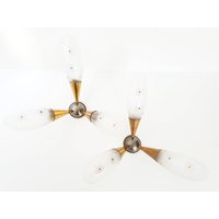 Paar Dreifache Wandleuchten Aus Vergoldetem Messing Und Glas, 1950Er Vintage Rockabilly von CHICPLASTIC