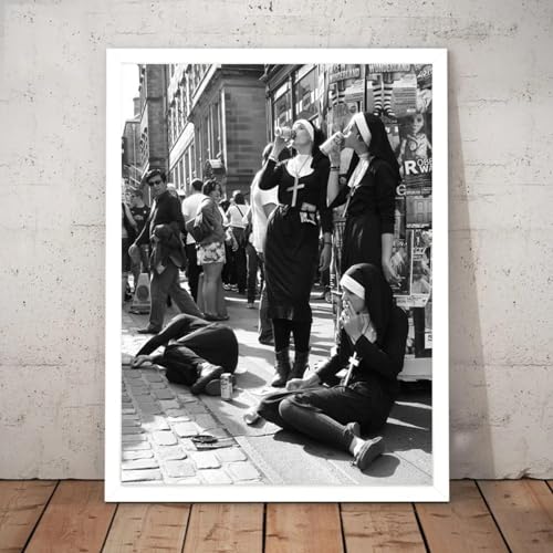 CHIPEL Abstrakte Leinwand, rebellische Nonnen, Schwarz-Weiß-Phoy-Poster, Nonnen, die zu Hause rauchen, Zimmer, 70 x 90 cm, ohne Rahmen von CHIPEL