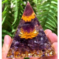 Fantasy Magie Amethyst Kugel Orgon/Kristall Pyramide Orgonit/Positive Energie Generator/Chakra Heilung/Besonderes Geschenk/Energiestein von CHMineralCollection