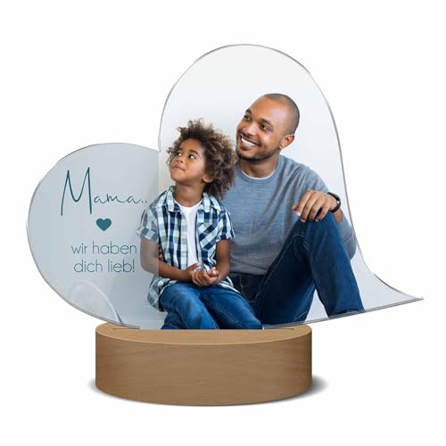 CHRISCK design Personaliisiertes Standherz mit eigenem Foto, Text und beleuchtetem Standfuß - ideale Foto Geschenkidee aus hochglänzendem Acrylglas - Größe ca. 18,5 x 15 cm von CHRISCK design
