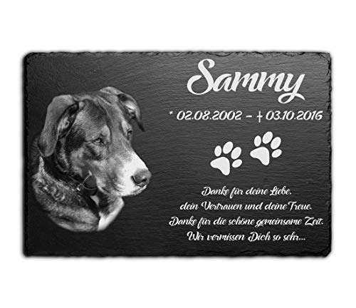 CHRISCK design Grabplatte Hund und Katze aus Schiefer mit Gravur & Foto | Wetterfester Gravurschutz! Katzen - Hunde Gedenkstein mit Bild & schönen Motiven | Grabstein Tiergrabstein draußen 30x20 cm von CHRISCK design