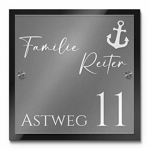 Hochwertiges Namensschild Hausnummer mit Gravur aus Acrylglas 22x22 cm mit über 80 Motiven Türschild für die Haustür mit Namen Haustürschild Familienschild Haus Garten von CHRISCK design