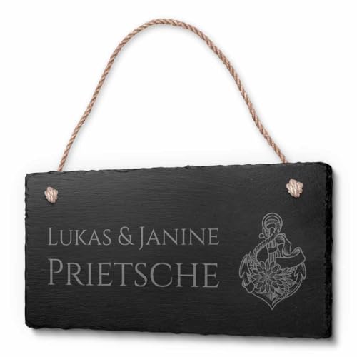 Schöne Schiefer Türschilder für die Haustür mit Gravur | Schiefer-Schild mit Kordel zum Aufhängen in ca. 20x10 cm Gravierte Namensschilder Klingelschilder mit Namen oder Texten Herzlich Willkommen Schöne Schiefer Türschilder für die Haustür mit Gravur | Schiefer-Schild mit Kordel zum Aufhängen in ca. 20x10 cm Gravierte Namensschilder Klingelschilder mit Namen oder Texten Herzlich Willkommen von CHRISCK design