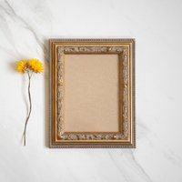 5 X 7 Zoll -Holz Handgefertigte Vintage Stil Verzierte Goldene Bilderrahmen Für Kunst, Fotos Oder Poster 13 18 cm 5 X 7 Zoll -Holz Handgefertigte Vintage Stil Verzierte Goldene Bilderrahmen Für Kunst, Fotos Oder Poster 13 18 cm von CHRISTYFINEARTSTUDIO