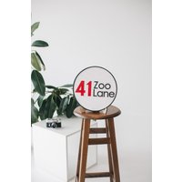 Modernes Rotes Hausnummer Schild Outdoor Adressschild von CJamStore