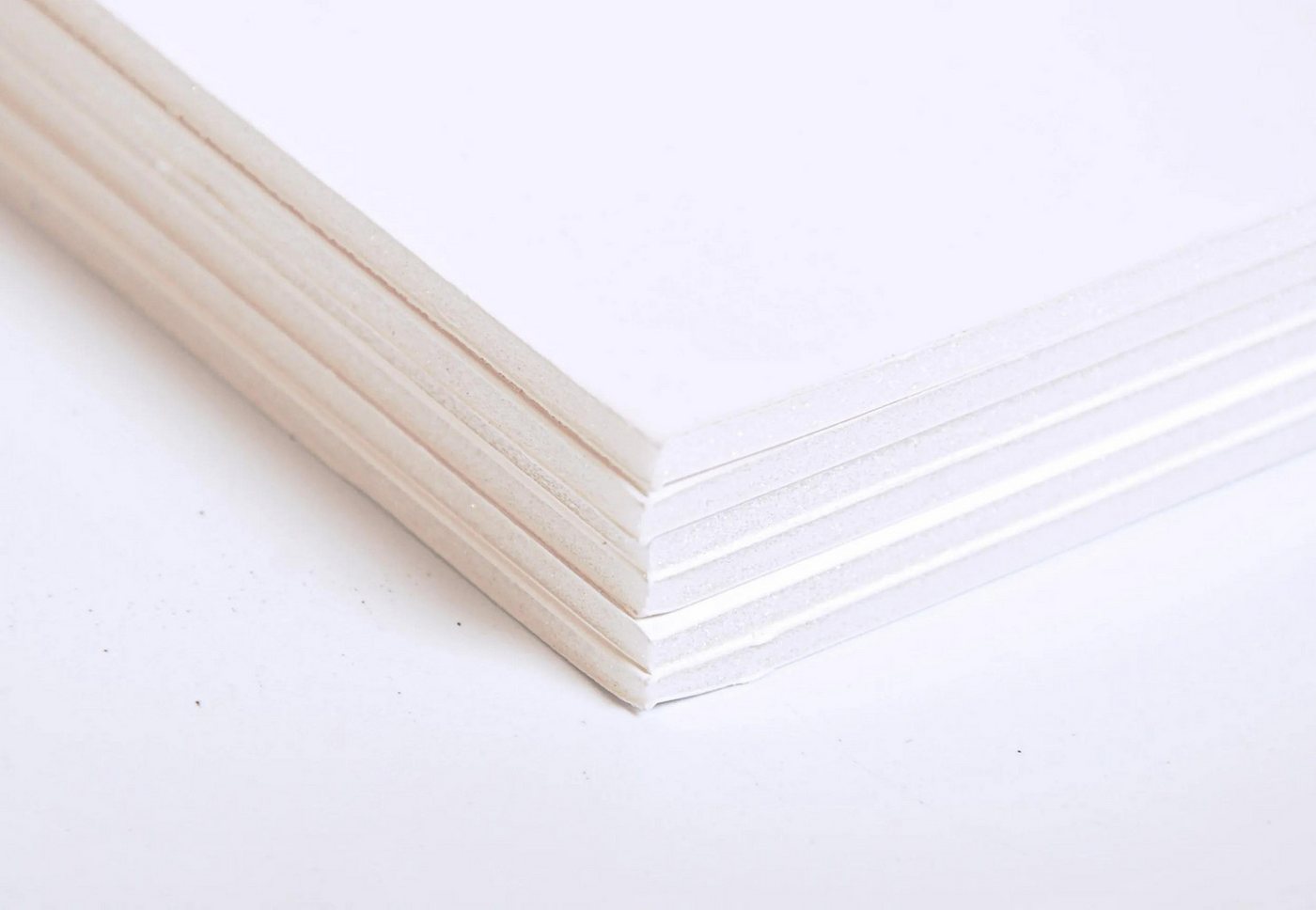 CLAIREFONTAINE Geschenkbox Schaumkarton 3mm 50x65cm 6 Bogen - Weiß 93660C, Bögen Clairefontaine CLAIREFONTAINE Geschenkbox Schaumkarton 3mm 50x65cm 6 Bogen - Weiß 93660C, Bögen Clairefontaine von CLAIREFONTAINE