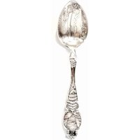 Ein Signierter 1915 Beauseant Outing - Rangeley Lakes Me, Verzierter Sammler Sterling Silber Demitasse Löffel. 4.25x1x.25", 13.08 Gramm #3075 Ein Signierter 1915 Beauseant Outing - Rangeley Lakes Me, Verzierter Sammler Sterling Silber Demitasse Löffel. 4.25x1x.25", 13.08 Gramm #3075 von CLLEWISLLC