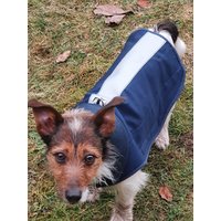 Maßanfertigung, Hundemantel - Aus Wasserabweisend Warm Gefüttert Stoffen Oder Softshell Mit Kragen Und 2 Ösen Zum Befestigen Der Leine von CMUnikate