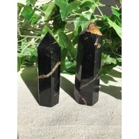 Black Tourmaline Tower von COCOROCRYSTAL
