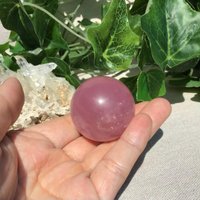 Dark Pink Star Rose Quartz von COCOROCRYSTAL