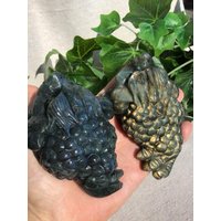 Labradorite Moneyluck Frog Labradorite Moneyluck Frog von COCOROCRYSTAL
