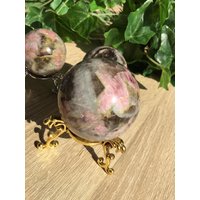 Pink Tourmaline Sphere von COCOROCRYSTAL
