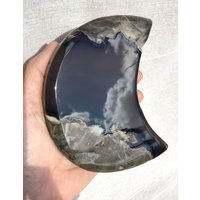 Volcano Agate Moon With Stand von COCOROCRYSTAL