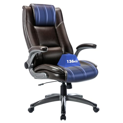 COLAMY Bürostuhl aus Leder [136kg] - Chefsessel mit Gepolsterten Flip-up-Armen, Einstellbarer Kippsperre & Extra Breitem Sitz (58cm), Ergonomischer Bürostuhl für Erwachsene im Büro/Homeoffice (Braun) von COLAMY