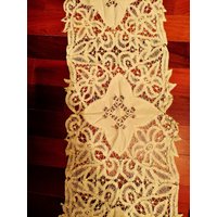Battenberg Lace Edwardian Langer Tischläufer 57 "x 18" von COMEPRIMA