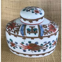 Kasten Oder Topf in Weißem Porzellan Mit Handgemalten Floralen Dessins Zu Decken von CONTRASTES