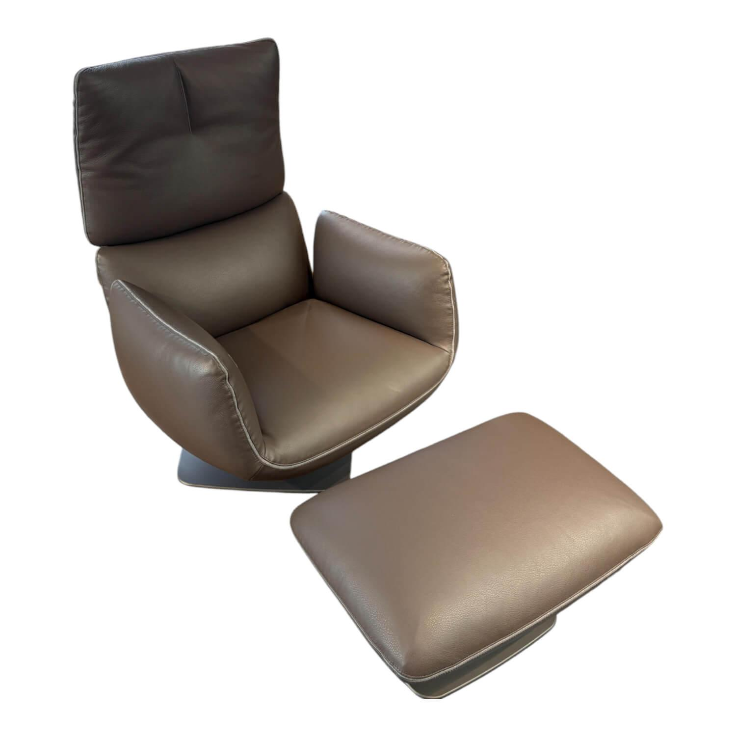 Sessel Jalis Lounge Leder 246 Schoko-Grau mit Hocker Sessel Jalis Lounge Leder 246 Schoko-Grau mit Hocker von COR