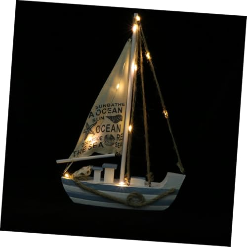 CORHAD Mediterranes Holz-segelboot Modell mit Led-Beleuchtung Stilvolle Wohn Bürodekoration Langlebiges Material Fotogenes Accessoire Geschenkidee für Segelliebhaber von CORHAD