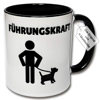CRP Bedruckte Tasse mit Hund - Lustige Kaffeetasse FÜHRUNGSKRAFT Geschenkidee Hundefreunde (A: Schwarz-Weiß) von CRP