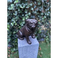 Bronzehund - Mops Skulptur Innenbereich Büro Gartendekoration Gartenstatue 29 X 18 27 cm 4 Kg von CUBOSNL