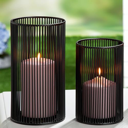 CULT at home 2 x Grosse Kerzenständer schwarz Metall Kerzenhalter Laternen Deko 2er Set Windlicht groß Stumpenkerzen – Moderne Deko Wohnzimmer – Tischdeko Hochzeit Ø 13/15 cm Höhe 23/28 cm CULT at home 2 x Grosse Kerzenständer schwarz Metall Kerzenhalter Laternen Deko 2er Set Windlicht groß Stumpenkerzen – Moderne Deko Wohnzimmer – Tischdeko Hochzeit Ø 13/15 cm Höhe 23/28 cm von CULT at home