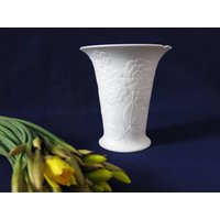Matte White Bisque Porcelain Vase - Ak Kaiser Germany- Design Manfred Frey Floral Base Relief Vintage Wedding Hostess Gift von CafeIrma