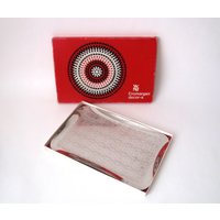Vintage Wmf Serving Tray Shiny Silver Cromagan Pattern Labyrinth in Original Box, West Germany 1970S Breakfast Dish Vintage Wmf Serving Tray Shiny Silver Cromagan Pattern Labyrinth in Original Box, West Germany 1970S Breakfast Dish von CafeIrma