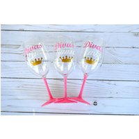 Diva Weingläser Für Beste Freunde | Personalisierte Glitzer Mit Kronen Passendes Set Girl's Night In von CaffeineAndWine