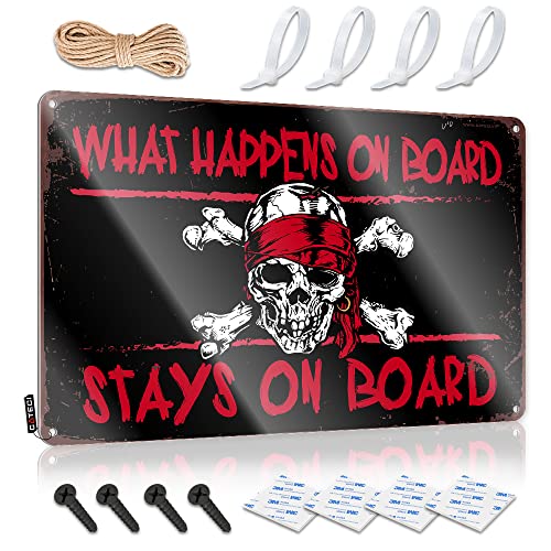 CakJuice Outdoor Bar Schilder Pirat What Happens On Board Blechschild Gaming Metall Blechdekor Lustige Wandschilder (Größe: 30 x 40 cm) von CakJuice