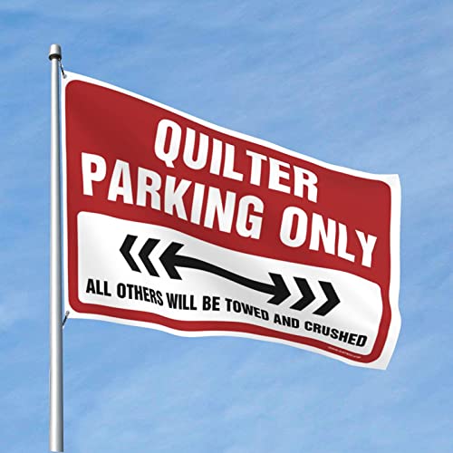 Flagge für Wohnheim, lustige Quilter-Parkplatz-Flagge, Outdoor, Barzubehör, Dekoration, Camper-Dekor (Größe: 60 x 90 cm) von CakJuice