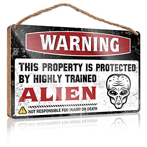 Warning This Property Is Protected By A highly Trained Alien Türschild aus Holz, Zimmerdekoration für Teenager, Größe 15 x 28 cm Warning This Property Is Protected By A highly Trained Alien Türschild aus Holz, Zimmerdekoration für Teenager, Größe 15 x 28 cm von CakJuice