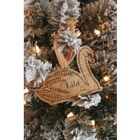Personalisierte Holzverzierung, Schwanenverzierung, Weihnachtsverzierung, Boho-Verzierung, Tierverzierung Personalisierte Holzverzierung, Schwanenverzierung, Weihnachtsverzierung, Boho-Verzierung, Tierverzierung von CalaandIvy