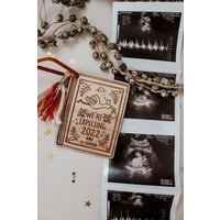 Schwangerschafts Verzierung, Baby Auf Dem Weg, Geschenk, Geschenk Zur Geburt, Personalisierte Karte von CalaandIvy