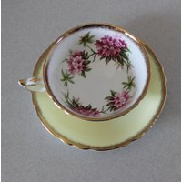 Bezaubernde Paragon Teetasse Mit Untertasse Sunny Gelb Flieder & Gold von Calessabay
