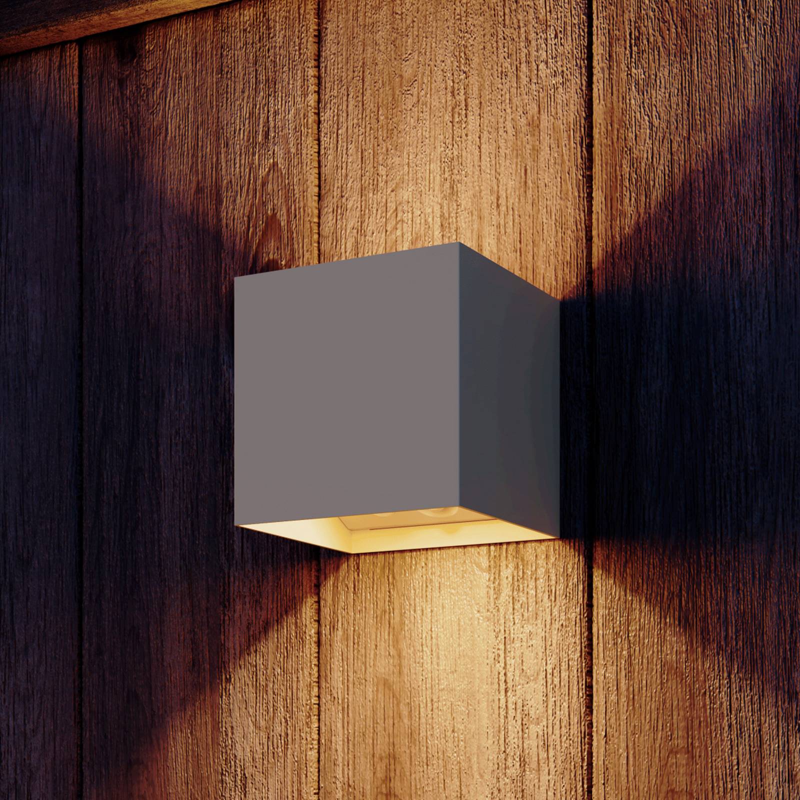 Calex LED-Akku-Sensor-Außenwandlampe Volterra, sand, IP44 Calex LED-Akku-Sensor-Außenwandlampe Volterra, sand, IP44 von Calex