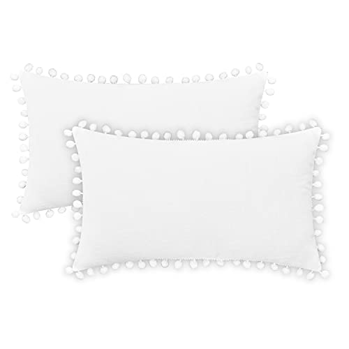 CaliTime Dekokissenbezüge 2er Pack Kuschelige, fest gefärbte, weiche Chenille-Kissenbezüge mit Pom Poms für Couch Sofa Dekoration 30cm x 50cm True White von CaliTime