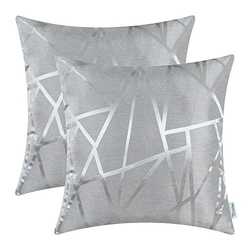 CaliTime Kissenbezüge Kissenhülle Packung mit 2 Dekokissenbezüge Cases für Couch Sofa Home Decor Modern Shining & Dull Contrast Dreiecke Abstrakte Linien Geometrisch 45cm x 45cm Silbergrau von CaliTime