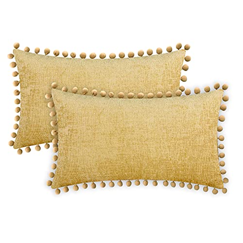 CaliTime Kissenbezüge 2er-Pack Kuschelige, durchgefärbte, weiche Chenille-Kissenbezüge mit Pompons für Couch Sofa Dekoration 30cm x 50cm Gold von CaliTime