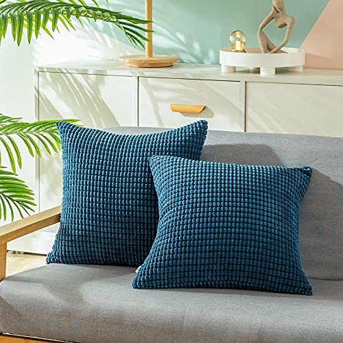 CaliTime Kissenbezüge Kissenhülle 2er-Pack Bequeme Kissenbezüge für Couch, Schlafsofa, bequem, superweich, Kordsamt, Maisstreifen, beidseitig, 50 cm x 50 cm, Tiefseeblau von CaliTime